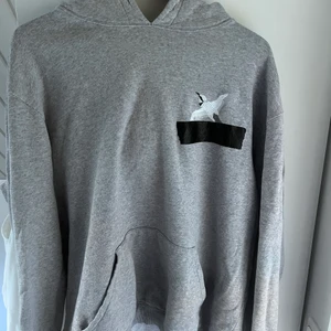 Arigato hoodie  - Säljer min arigato Hoodie strl L