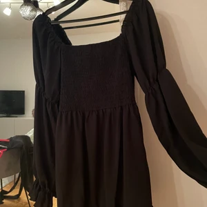 Klänning  - Klänning från shein Storlk M 140kr och där ingår frakten också 