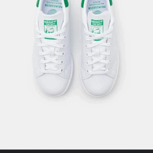 Adidas - Hej! Säljer dessa jättefina Stan Smith skorna💗knappt använda, skriv gärna för fler frågor eller egna bilder