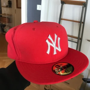 Rosa newera yankee fitted cap - Clean rosa newera fittedcap, som ny