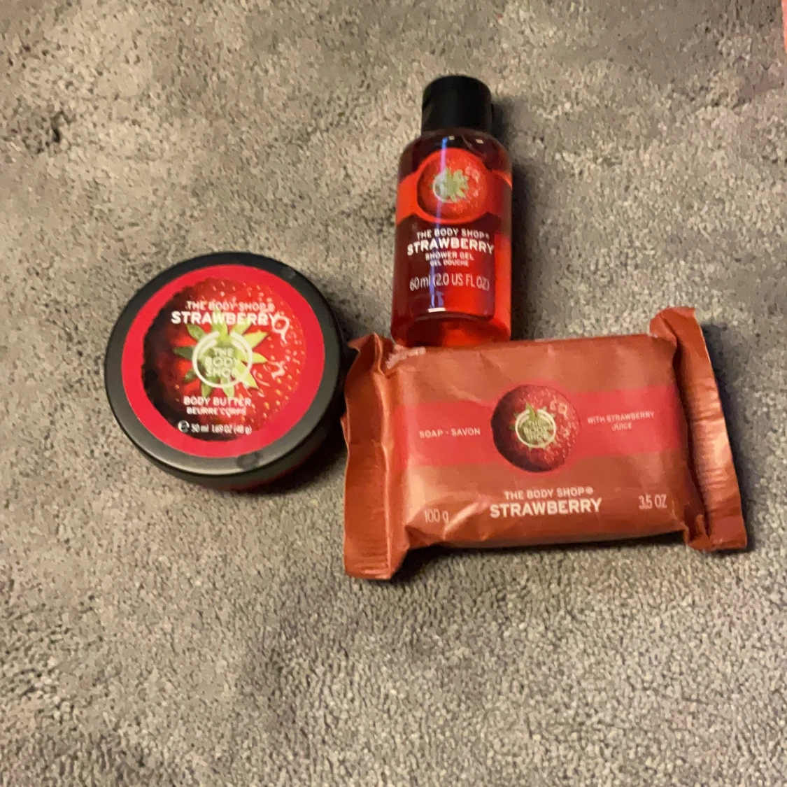  Säljer (The body shop) allt på första bilden 300kr eller 120 kr/bild✨💕 - 90