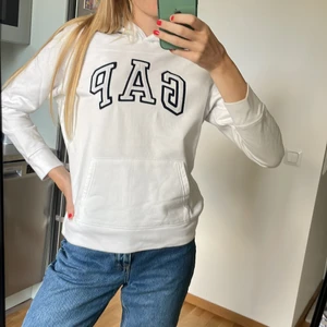 Gap sweatshirt  - Selling it as the sleeves are too short for me 😕