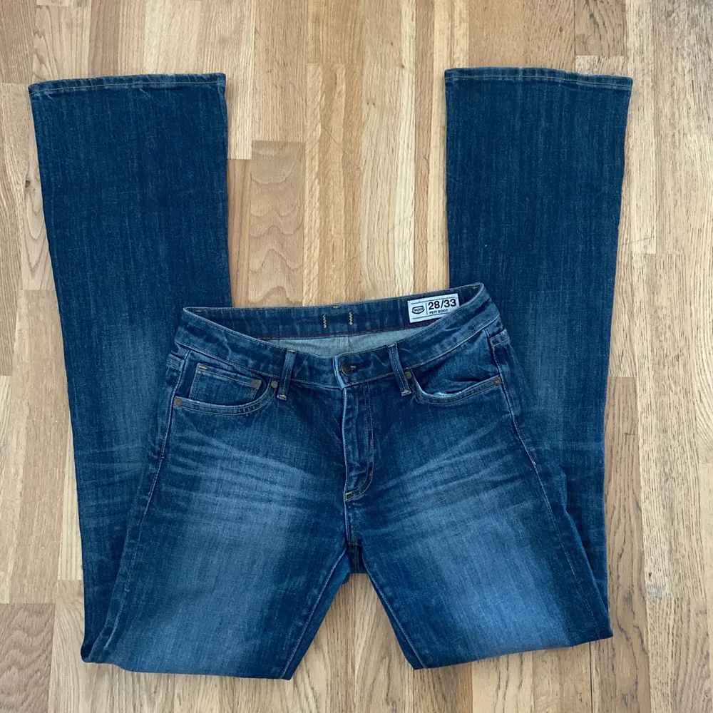 Nästan oanvända ”Crocker jeans” från JC Low waist W:27 L33 ”REP BOOT” fit. Jeans & Byxor.