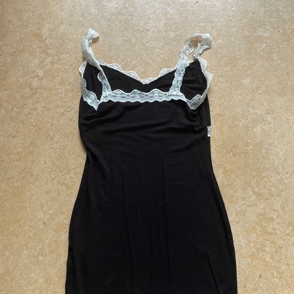 Klänning med spets - 90