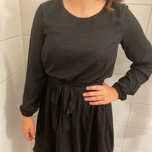 Klänning från Vila - Storlek 36 Nyskick Nypris 459kr