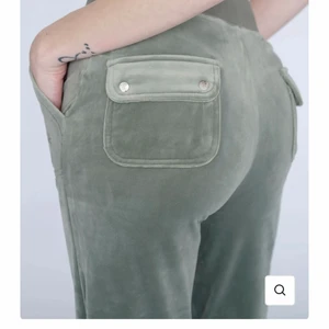 Söker!! - Söker juicy byxor i nästan alla färger!! ❤️ eller settet. Skriv till mig om någon säljer. Endast byxor helst Max 700 och setet Max 1000!❤️