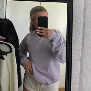Lila sweatshirt 