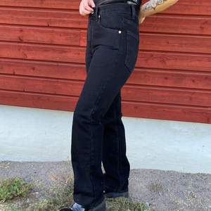 Fina Levis jeans, Knappt använda.  Storlek W29 L30  Kan mötas i Linköping, köparen står för frakt 