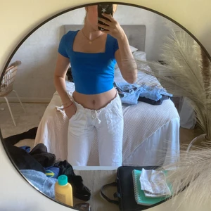 Zara tröja - Säljer min helt oanvända jättefina tröja från zara! Säljer för att den aldrig har kommit till användning och jag slet av prislappen direkt efter jag hade köpt den❤️Den är helt ny💓💓