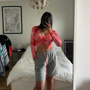 Fest topp - Fest topp från shein, aldrig använd, storlek S/M. Du står själv för frakten ❤️
