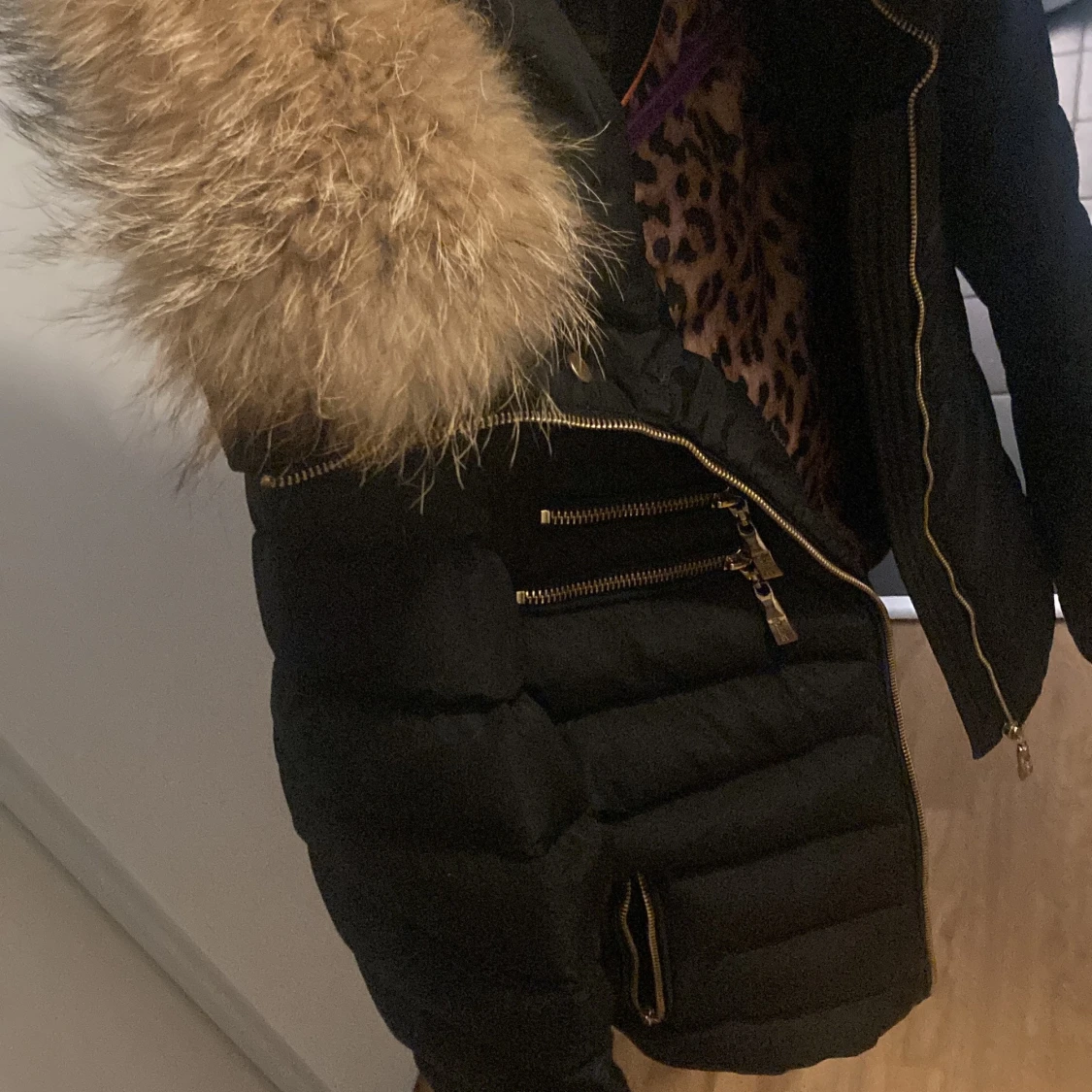 En jätte fin hollies jacka  - 90