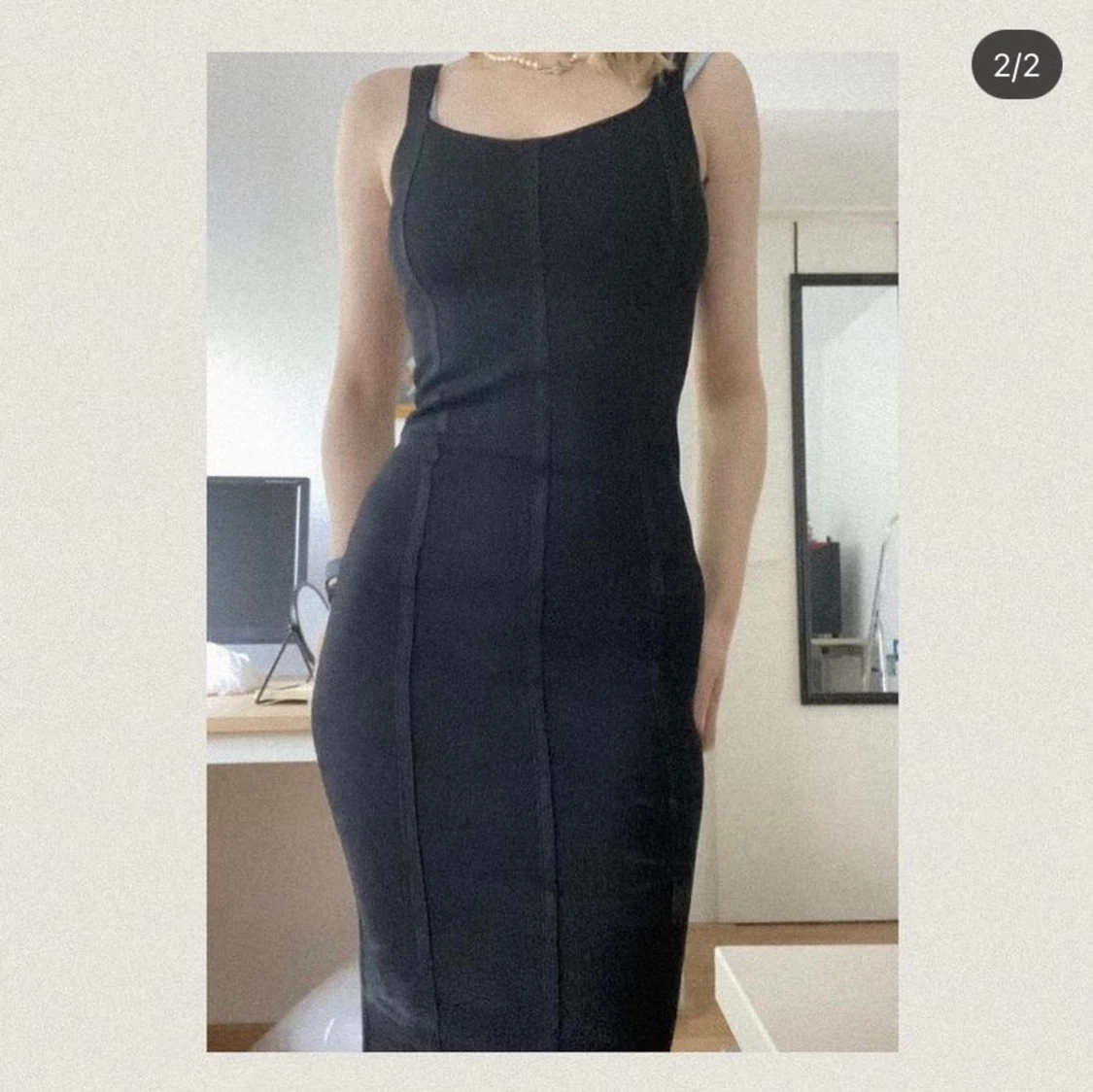 Knitted sleevess dress