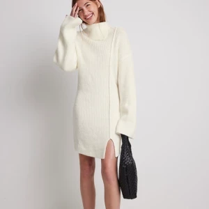 Klänning - Slutsåld klänning från Ida Carlsson x NA-KD. Kvar i förpackning, strl XS. 549 + frakt