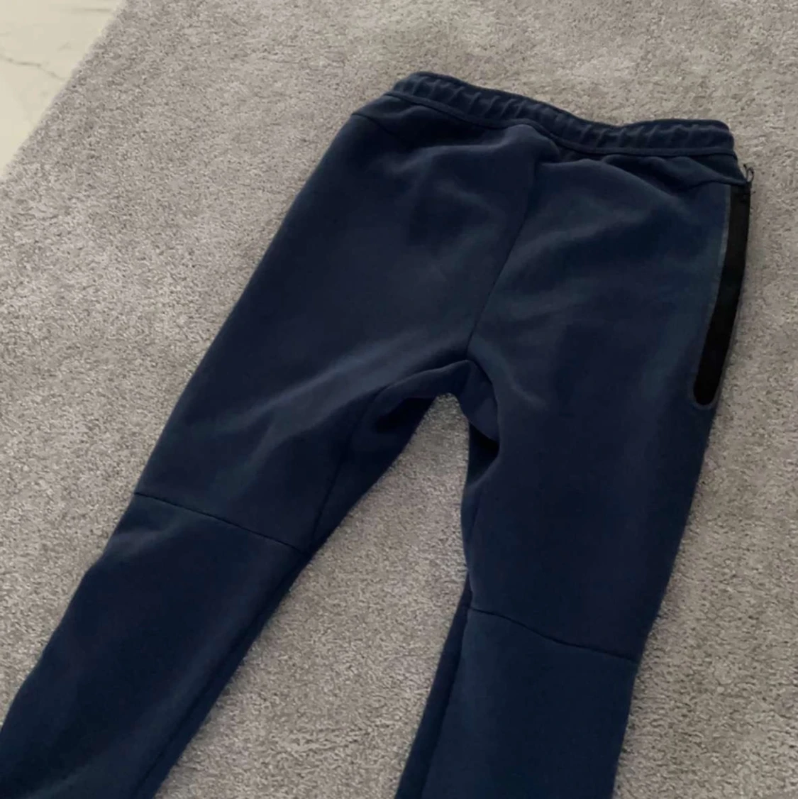 Mör blå Nike tech fleece  - 91