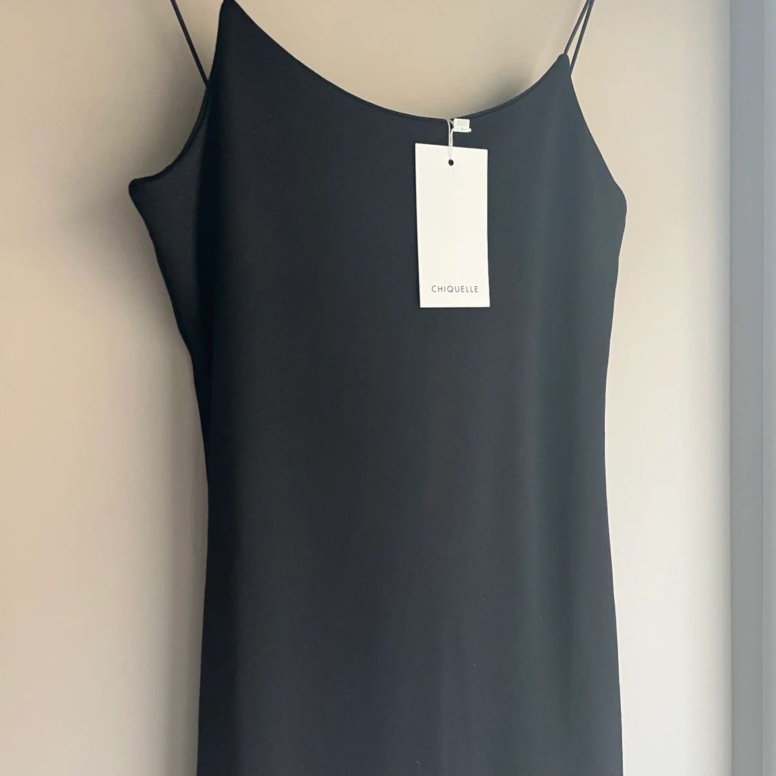 Svart tight klänning Chiquelle OANVÖND - 91