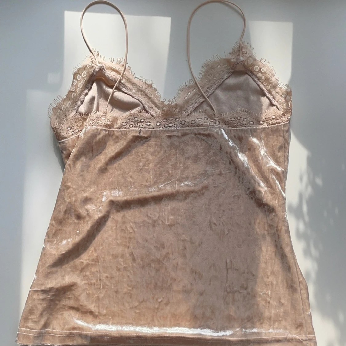 Beige sammetlinne med spets🤍🤍 - 91