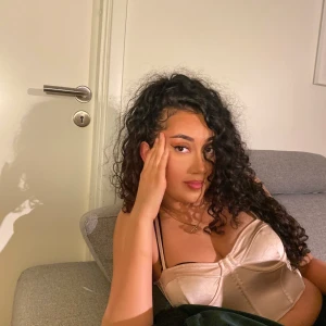 ”Korsett” topp rosa  - Säljer denna toppen då den inte passar mig och använder inte helt enkelt skriv för intresse💗