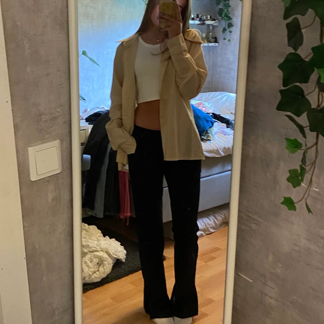 Oversized beige skjorta