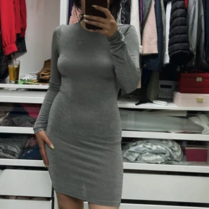 Grå klänning  - Fin grå klänning 