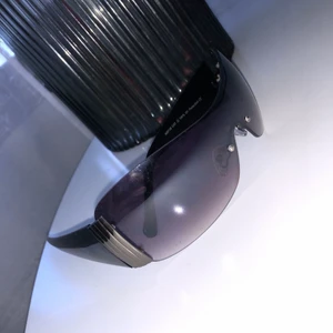 Borderless solglasögon - Näst intill nyskick, använt fåtal gånger! Inga repor ☺️