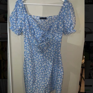 Blå supersöt klänning  - !