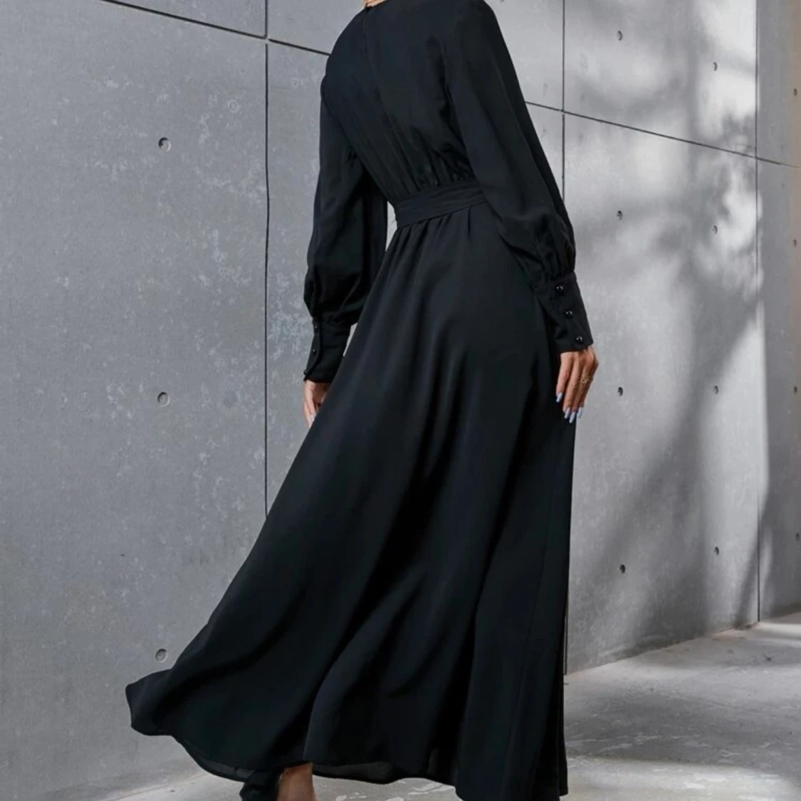 Elegant svart maxiklänning  - 90