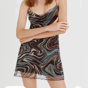 Klänning från pull&bear - Aldrig använd, lapp finns kvar. 