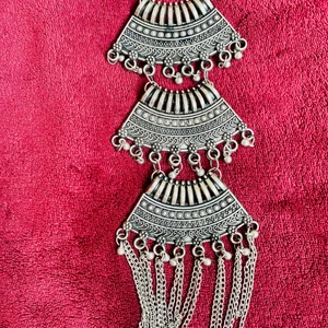 Silver colored stainless steel Necklace from India  - Necklace from India  Condition: New Material: Silver colored stainless steel Necklace 