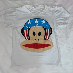 Snygg t shirt - Snygg köpt på loppis bra skick