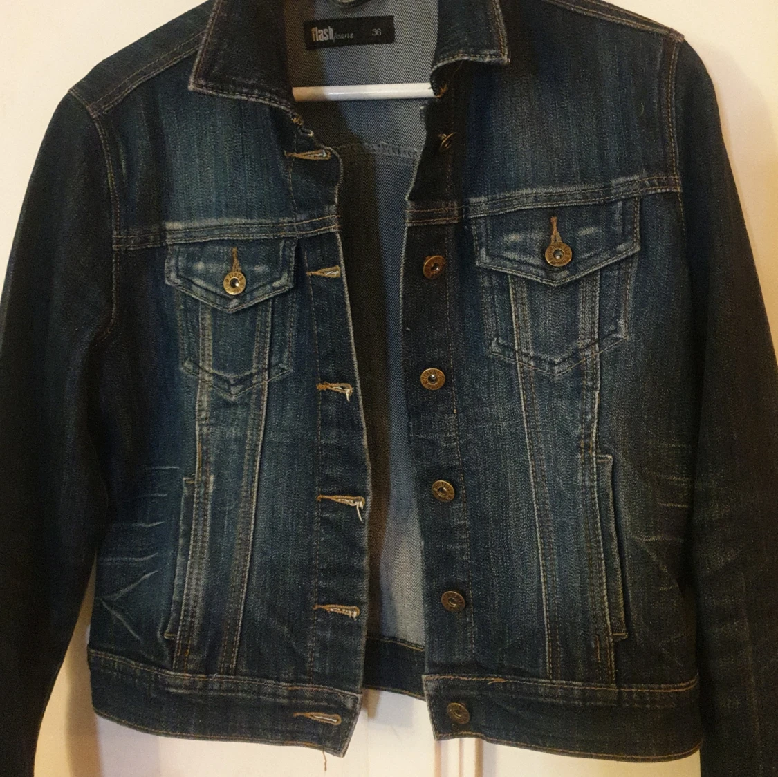 Jeans jacka i mycket gott skick  - 90