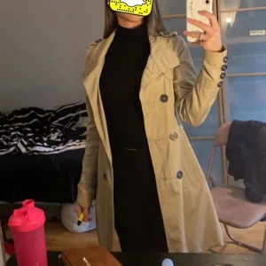 Kappa  - Säljer min kappa som jag använt 2 gånger en jätte fin kappa 