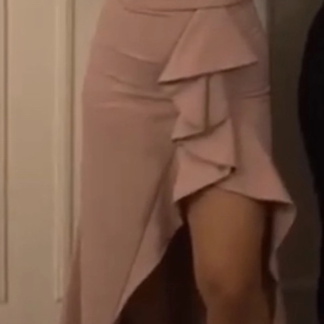 Ljusrosa fest/balklänning med slits - 90