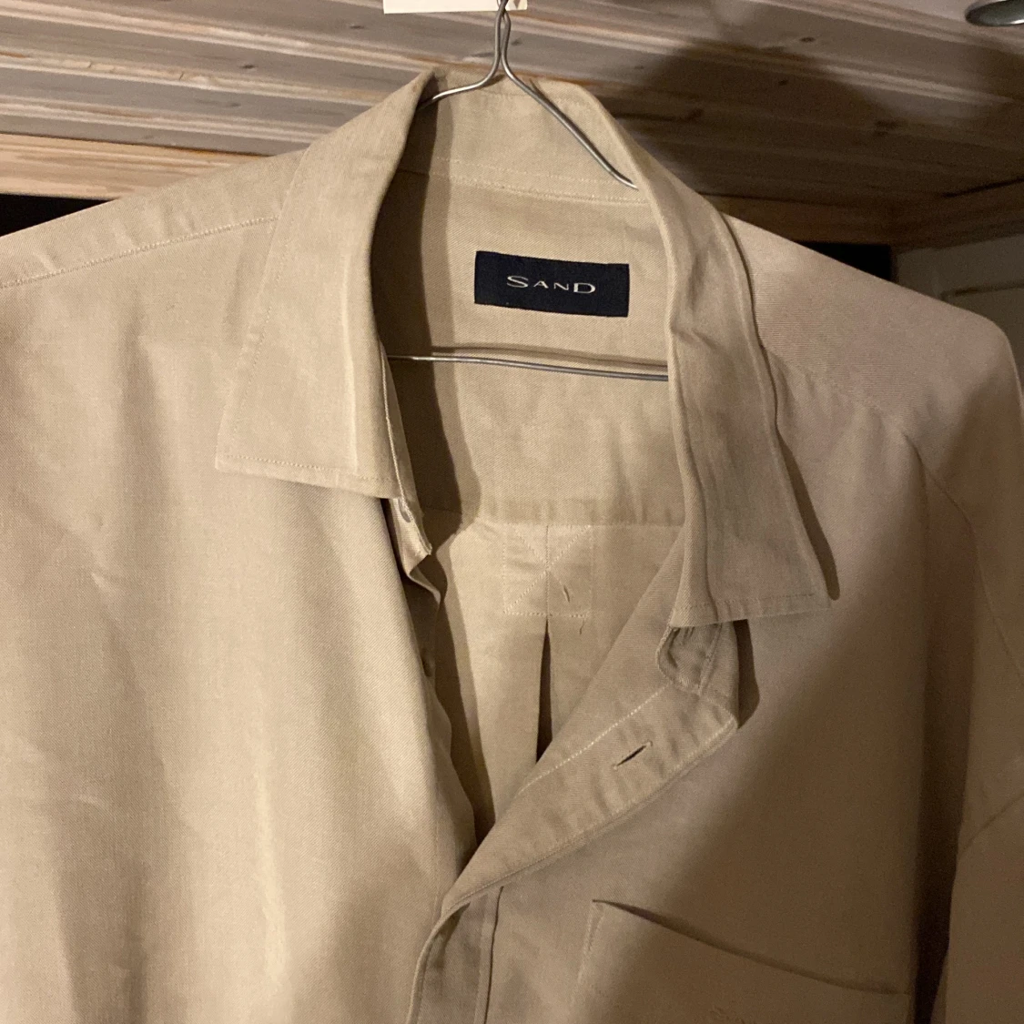 Sand skjorta