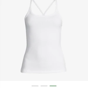 Träningslinne casall  - Stl 34.   Oanvänd, lappar kvar   Säljer pga fel stl.   Nypris 499