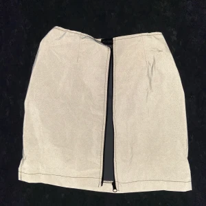 Reflex kjol - Oanvänd från prettylittlething