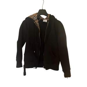 Burberry hoodie   Cond 9-10  