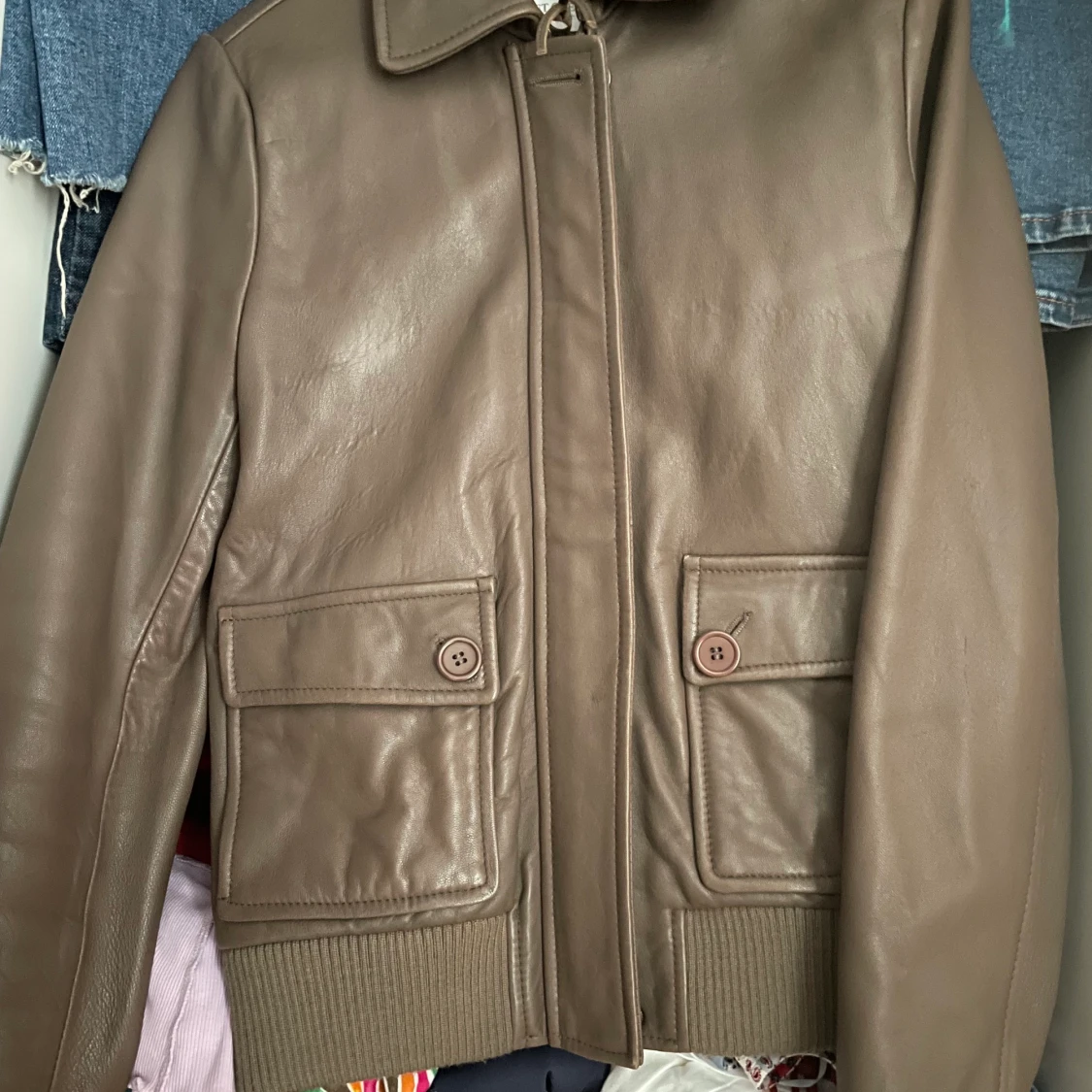 Brun skinnjacka - 90