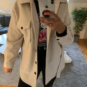 Skjortjacka - Jättefin skjortjacka från nelly