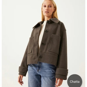 Kappa - Säljer denna slutsålda jackan från Kappahl använd ca 2 gånger så är i ny skick❤️ frakt tillkommer