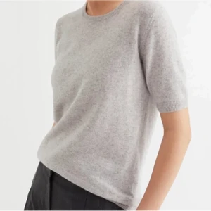 Soft Goat tröja - ❗️Har en i rosa också❗️💕💕Säljer denna sköna tröja då den knappt kommer till användning längre! Sparsamt använd utan defekter. Så skön nu till hösten då det ibland är varmt men ibland inte alls❤️‍🔥❤️‍🔥