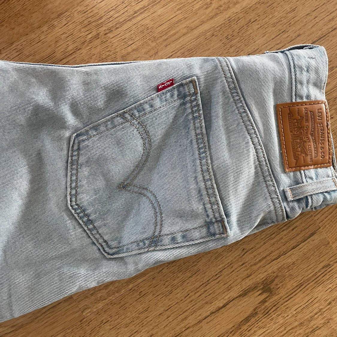 Levis high loose 25