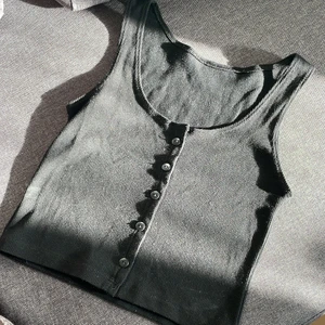 Croptop, linne XS - Fint svart crop linne. Fint skick, XS :)