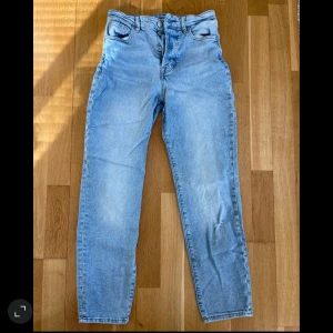 Mom jeans - -