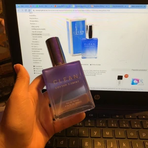 Clean cotton t-shirt  - Fräsch, påminner om ny tvättat, mild