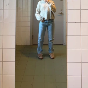 Zara straight leg mid rise  - Straight leg mid rise