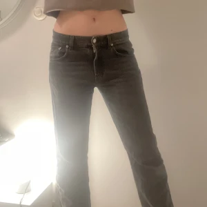 Loose jeans från j.Lindberg - Supersnygga jeans som är lite för långa för mig, är 169