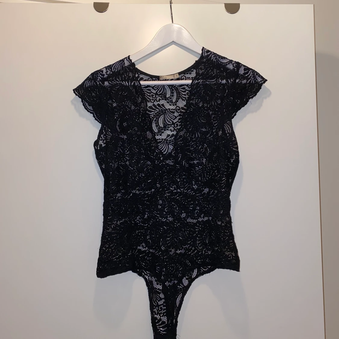 Spetsbody från Nelly perfekt till nyår - 91