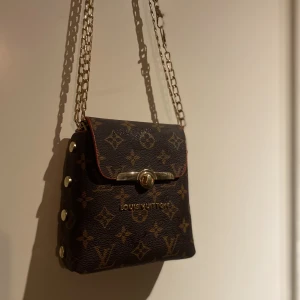 Lw väska  - Väska från LW säljes. Fin kopia. 