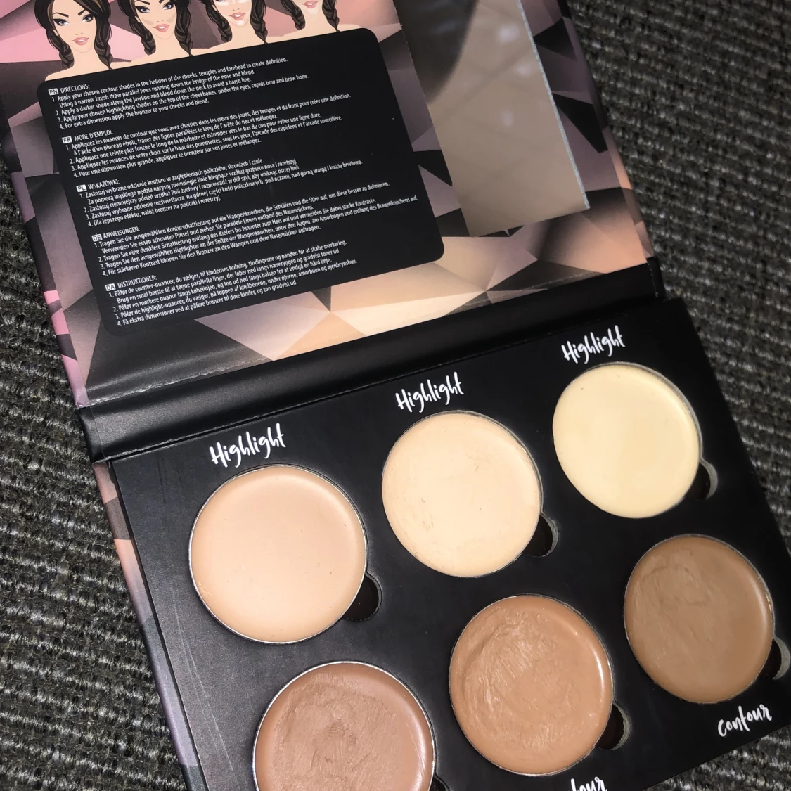 W7 Contour and sculpt palett - 90