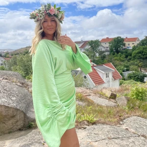 Hanna schönberg klänning  - Använd 1 gång passar S-M